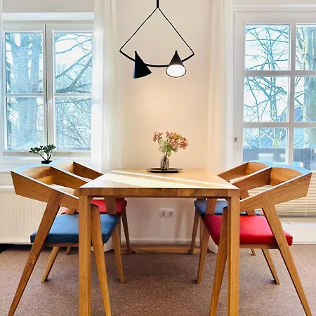 Parkblick Duo- 6 Personen- Balkon- Waschmaschine- Parkplatz *