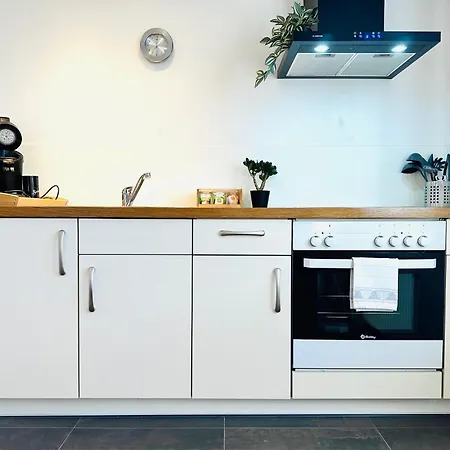 Apartamento Parkblick Duo- 6 Personen- Balkon- Waschmaschine- Parkplatz Wolfsburg