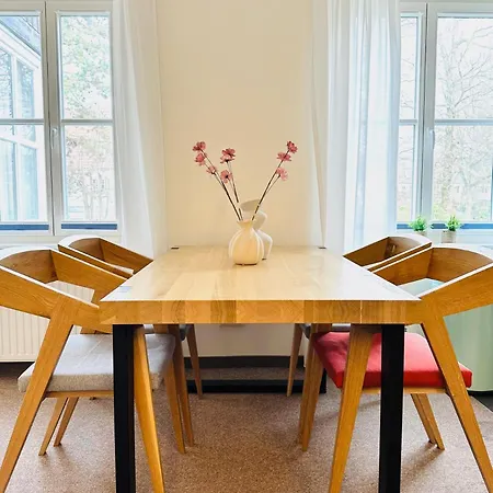 Parkblick Duo- 6 Personen- Balkon- Waschmaschine- Parkplatz * Wolfsburg