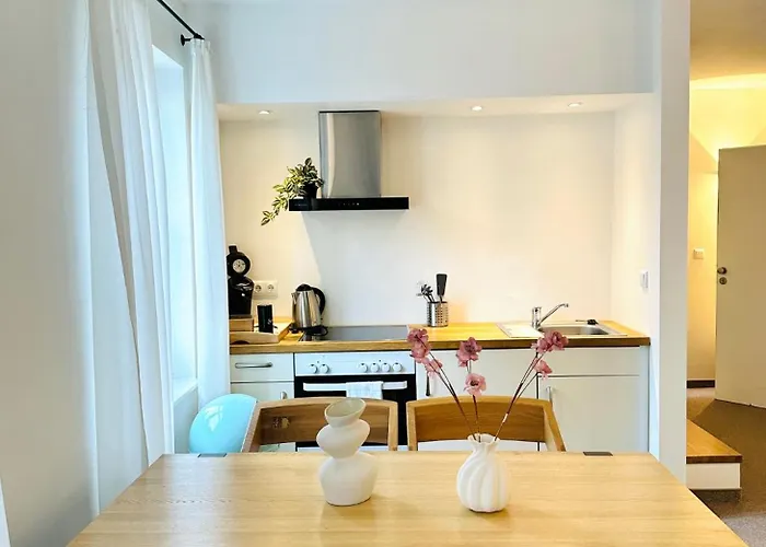 Parkblick Duo- 6 Personen- Balkon- Waschmaschine- Parkplatz וולפסבורג